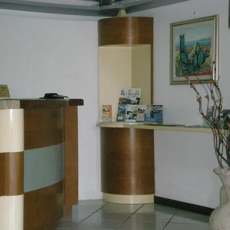 Seven Hotel