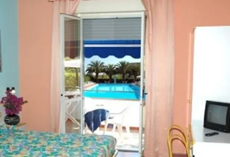 Hotel Seven