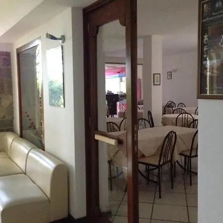 Seven Hotel