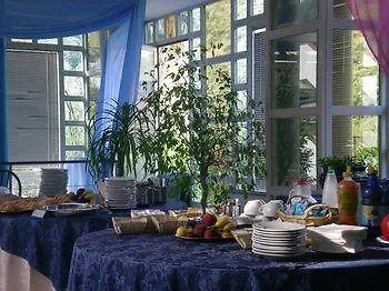 ホテル Seven パリヌロ