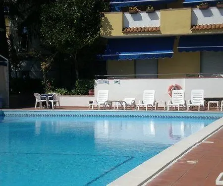 Hotel Seven